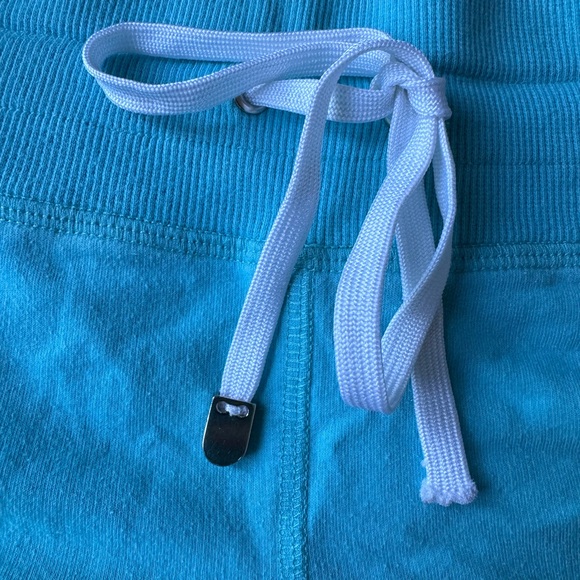 BEBe SPORT Shorts - Picture 3 of 4